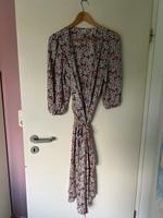 ICHI Gr. 36 Wickelkleid, Midikleid rosa/ lila  Kleid Niedersachsen - Buxtehude Vorschau