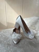 Brautschuhe von Buffalo mit Etikett Bayern - Seukendorf Vorschau