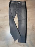 Coole Jeans von Marc Cain Sports in grau mit Galonstreifen, TOP Baden-Württemberg - Ostfildern Vorschau