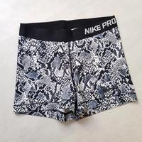Nike Pro Shorts Gr. M / S Grau kurze Hose Gym Hessen - Limburg Vorschau