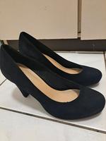 Kaum getrsgene High heels von Yessica Hessen - Nauheim Vorschau