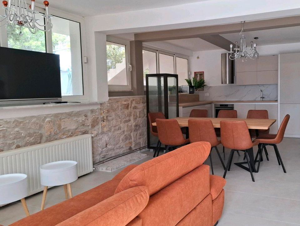 Ferienwohnung mit Pool 8 Personen Kroatien Murter Urlaub in Neumünster