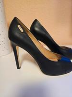 Pumps Schuhe Gaudi neuwertig gr 38 Hessen - Niddatal Vorschau