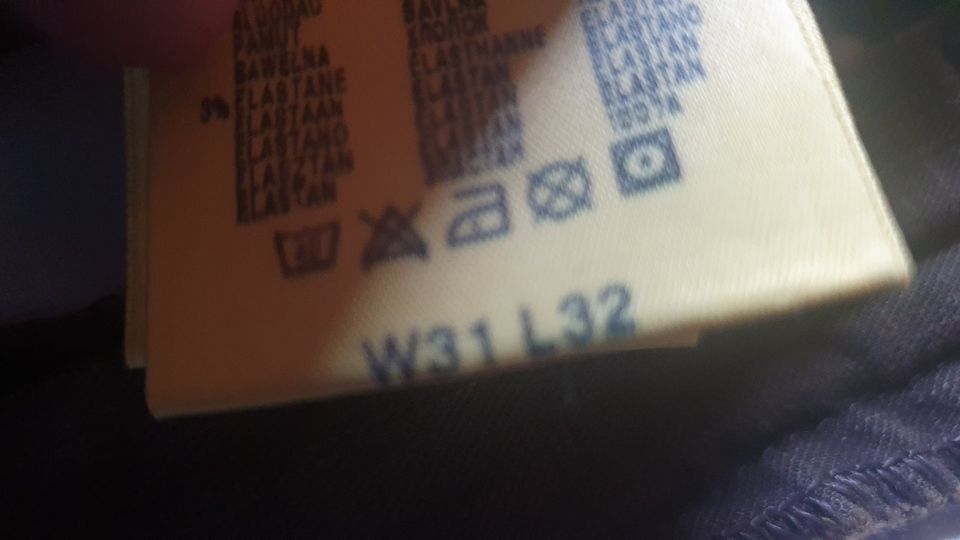 Jeans Levi's 501 521 und Wrangler W31 L32 alle wie "neu" in Lengerich