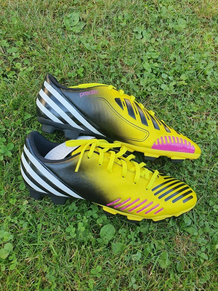 Neue Fussballschuhe Predito LZ von adidas Gr.43 1/3 in Obrigheim