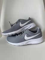 Schuhe • Nike Sneaker Gr. 39 in grau • Turnschuhe FESTPREIS Altona - Hamburg Lurup Vorschau