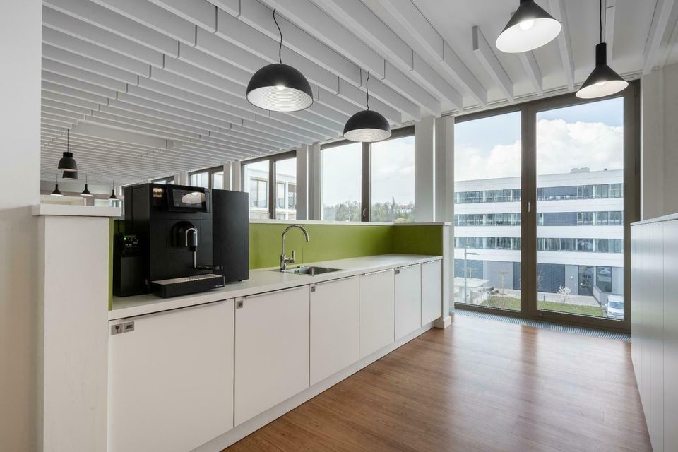 Privater Büroraum für 4 Personen 20 sqm in Regus WIESBADEN, Connect in Wiesbaden