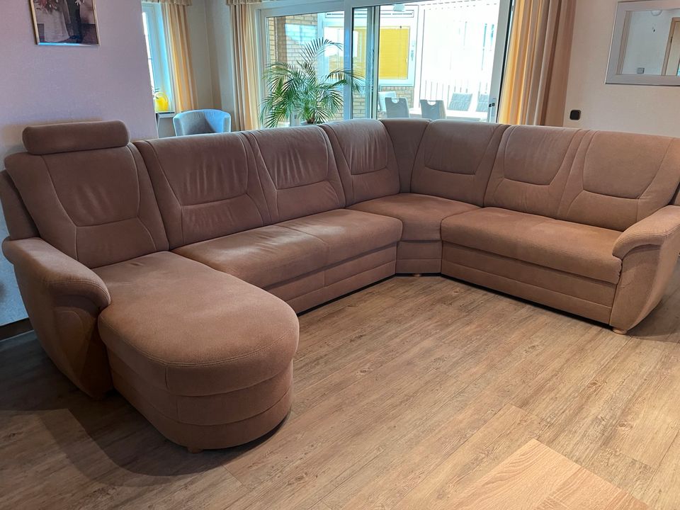 Sofa sehr gut erhalten in Borchen