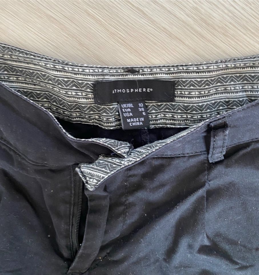 Schwarze Shorts /kurze Hose (Größe 38) in Ichtershausen