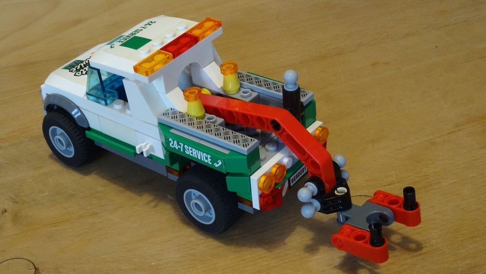 LEGO Abschleppwagen, Pickup, Jeep in Düsseldorf