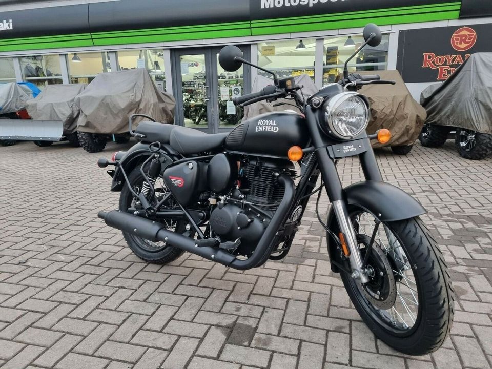 Motorrad Bike Royal Enfield Classic 350 ABS Dark und Signals in Barchfeld