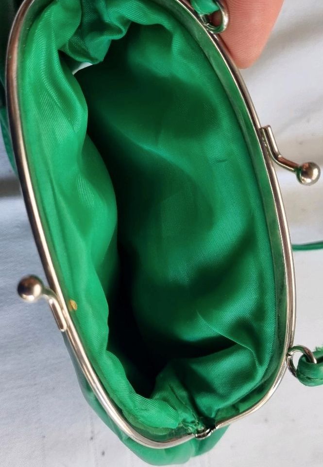 Kleine Tasche, grün in Selters