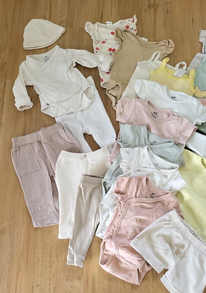 Set Babybekleidung Mädchen 3- 6 Monate Größe 62/ 68 Zara, H&M ... in Querfurt