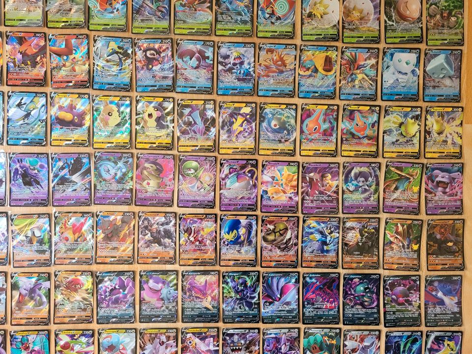 50 Pokemon Karten mit 1 ex / V Garantie! Booster frisch in Berlin