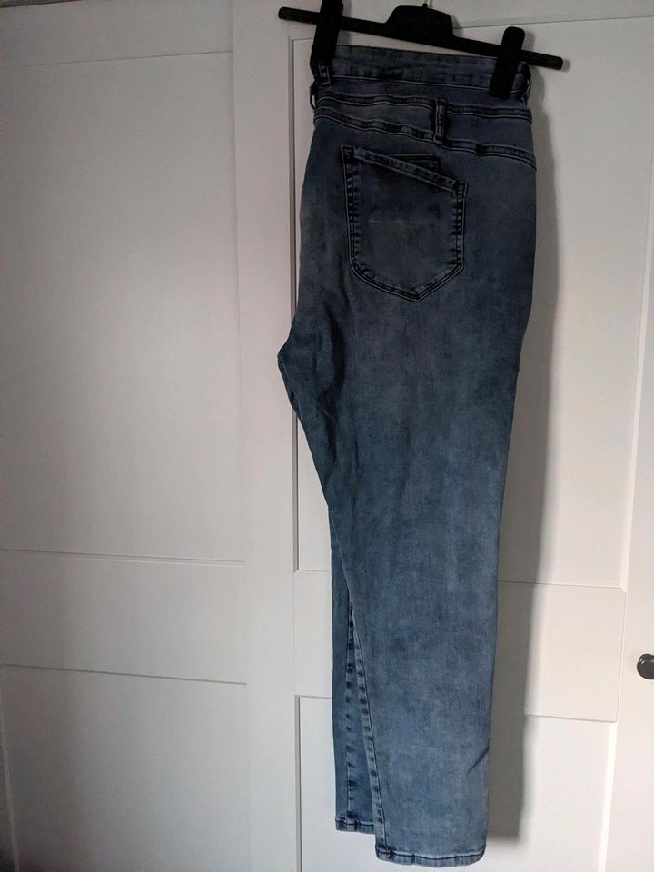 Tredy Jeans Gr.50 in Neuenkirchen