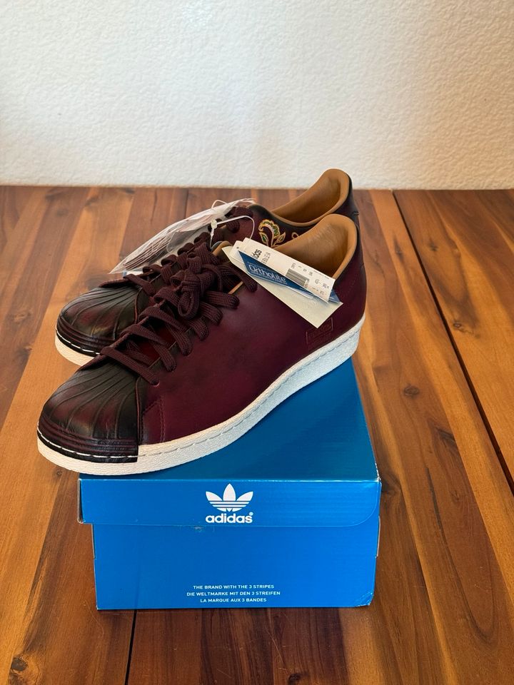 Adidas Superstar 80s Edt Bank Vault 43 1/3 neu in Berlin