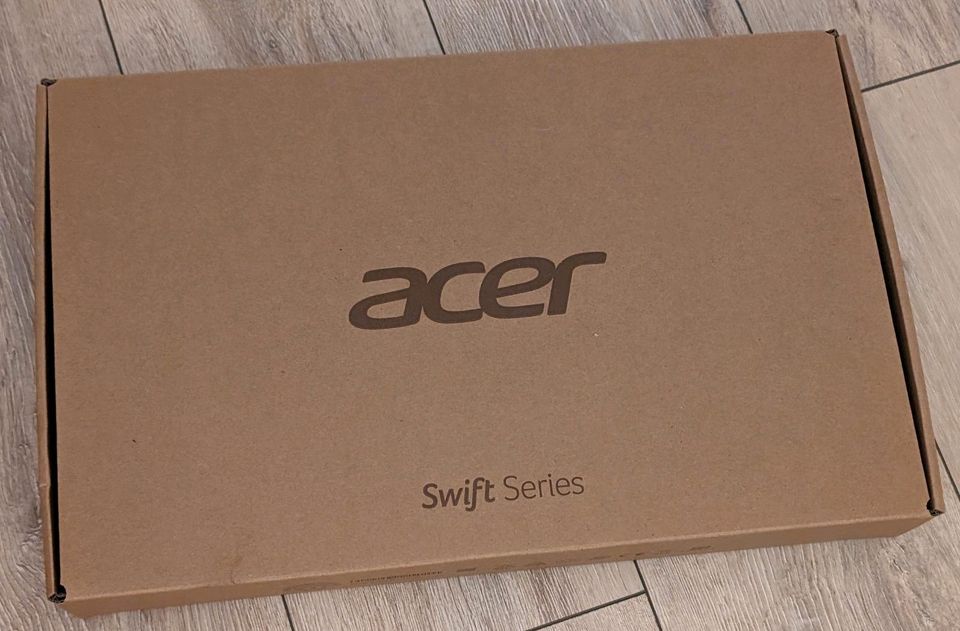 Acer Swift Go 14 Laptop (Ryzen 5, 7640U, 16GB RAM, 2.8K OLED) in Pforzheim