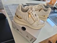 Schuhe neuwertig Nürnberg (Mittelfr) - Kleinreuth b Schweinau Vorschau