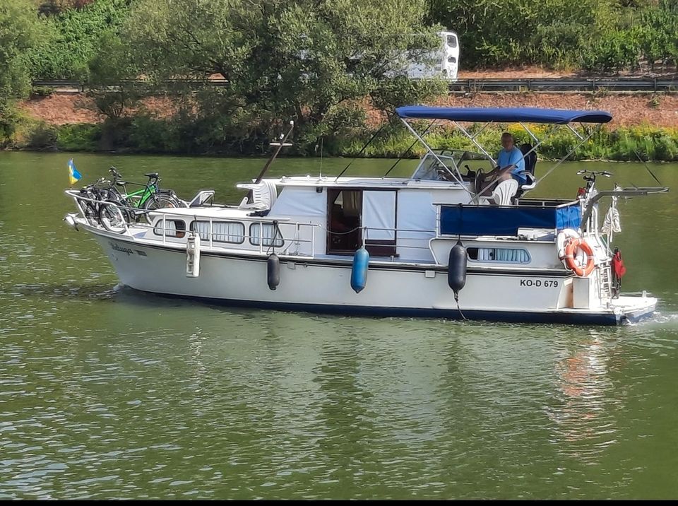 Motorboot Yacht Motoryacht Kajütboot Stahlboot Verdränger in Fachingen