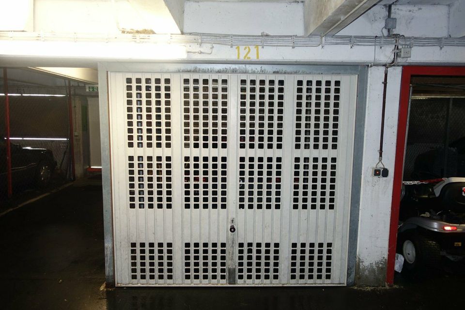 Garage (abschließbare Gitterbox) im Parkdeck beim "Schwaben Center" zu vermieten in Augsburg
