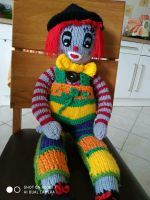 wieder Klasse handgestrickter Clown 70 cm Bayern - Ruhpolding Vorschau