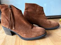 Unisa Wildleder Stiefeletten Gr. 40 Hessen - Neu-Isenburg Vorschau
