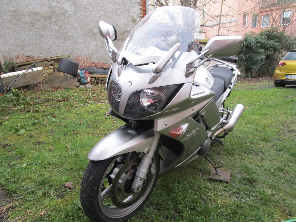 Fjr  1300 RP13 originalzustand mit Koffer,  Silber 31tkm in Nauen