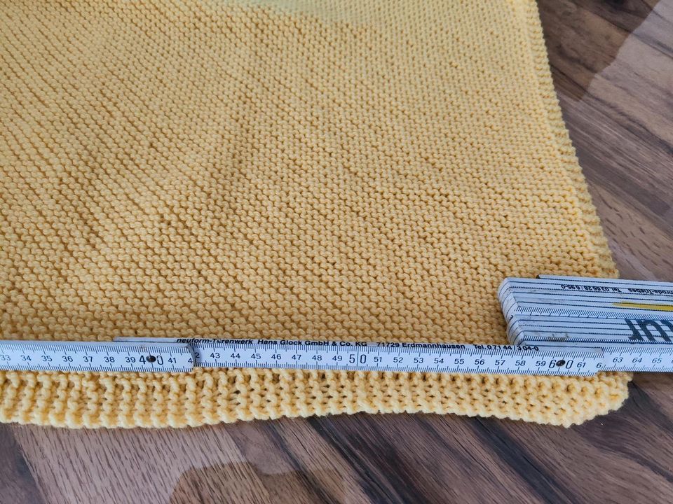 Babydecke gestrickt gelb in Neubrandenburg