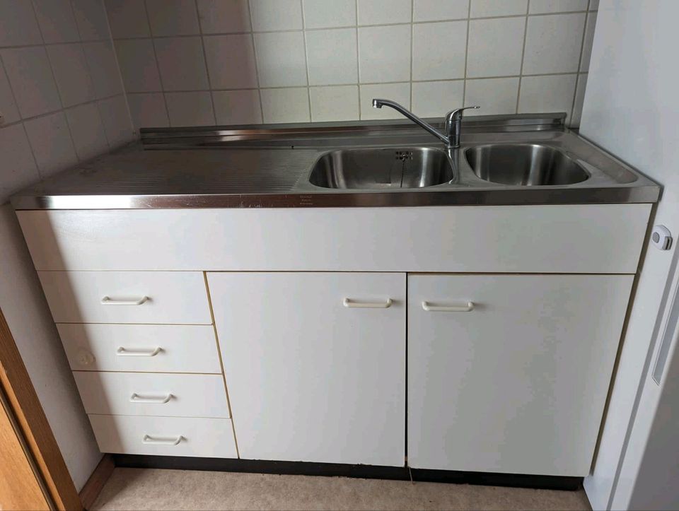 Spülbecken, Küchenschrank in Leimen