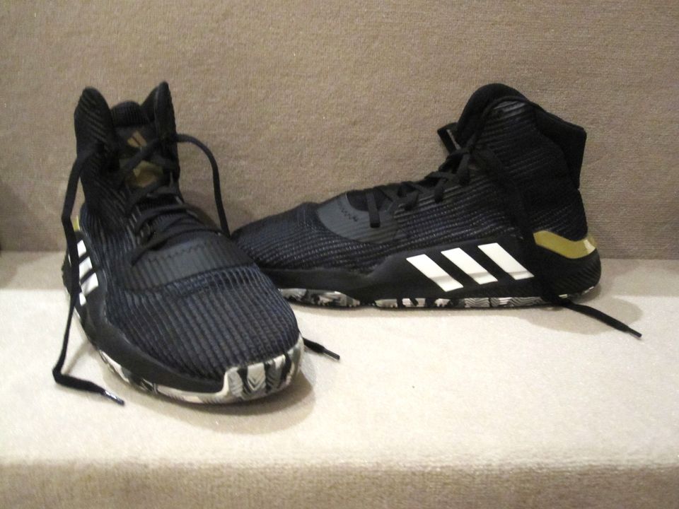 Adidas Pro Bounce Basketball Schuhe Gr.41,5 black-High -Top in Stockelsdorf