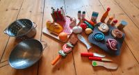 Spielküche Zubehör über 30 Teile Lebensmittel ubd Töpfe Nordrhein-Westfalen - Bottrop Vorschau