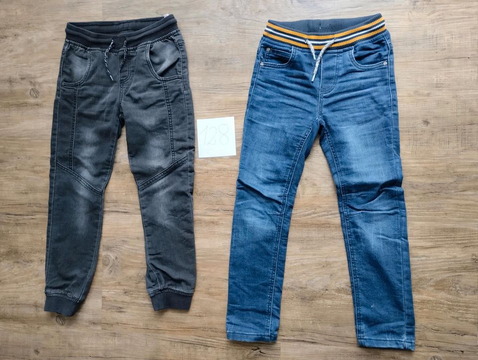 Hosen Gr 128 Jeans/Jogger in Viechtach