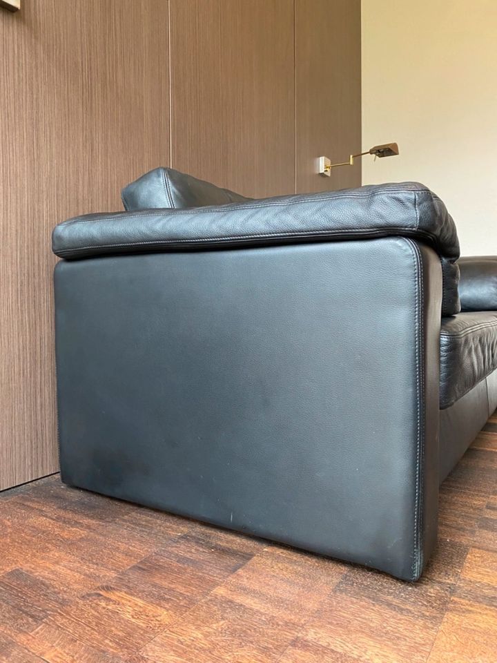 Sofa Leder schwarz Hollmann 2sitzig in Düsseldorf