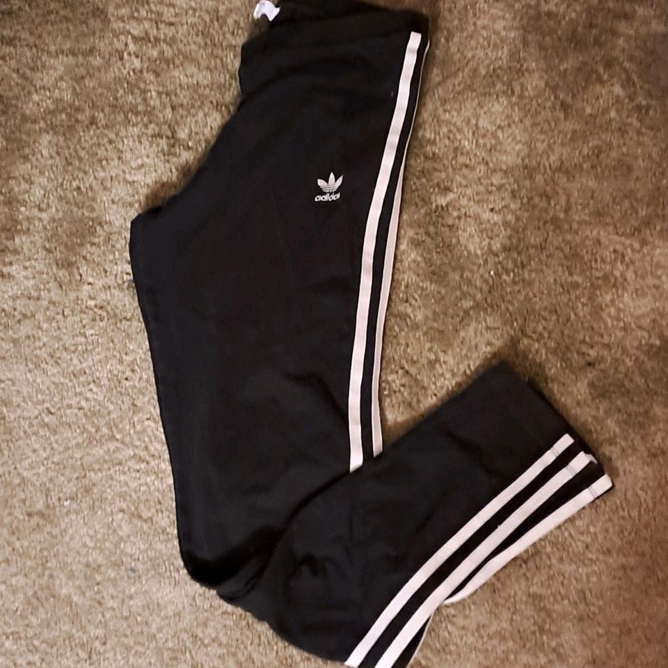 Mädchen Leggings,,adidas ",Gr.36,schwarz in Wolfstein