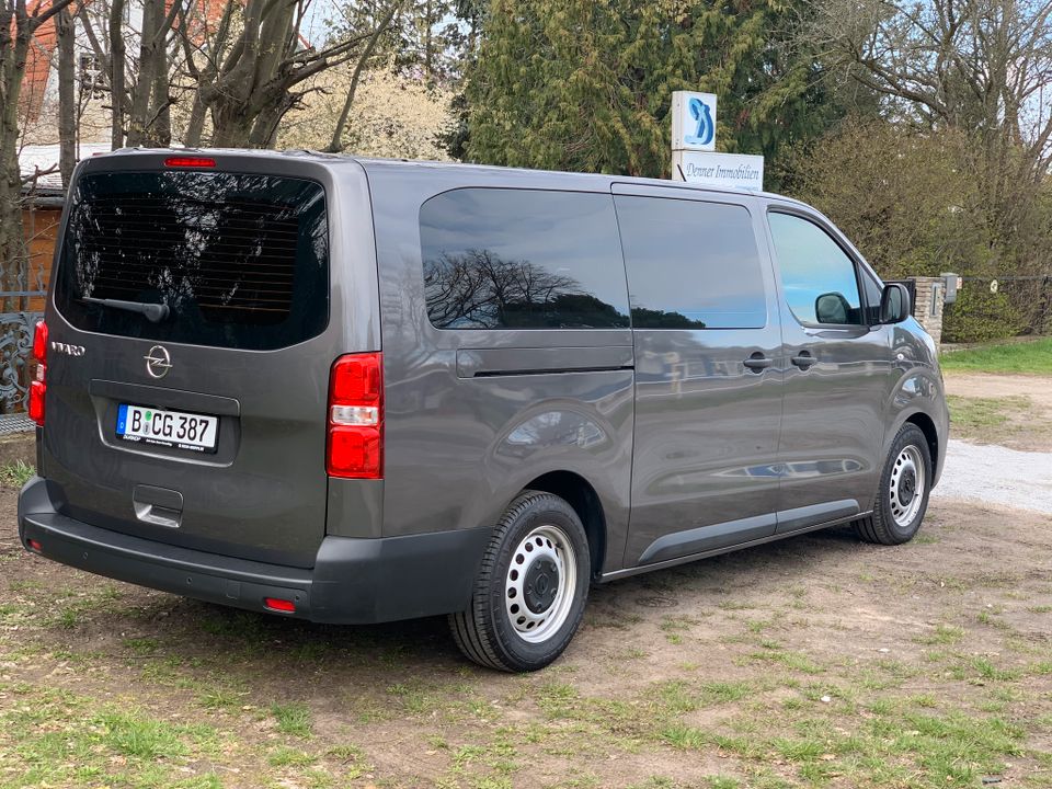 Opel Vivaro C 9 Sitzer lang 2.0 144PS in Berlin