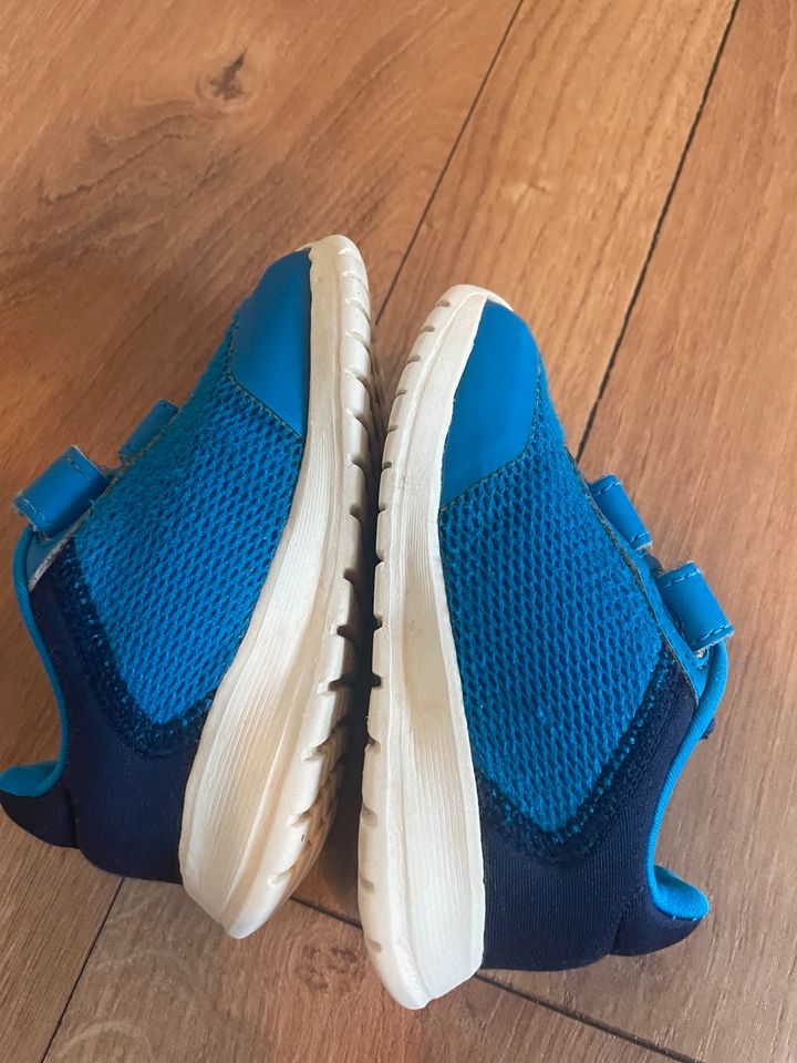 Adidas Sneaker, Gr. 22 in Ziegelheim