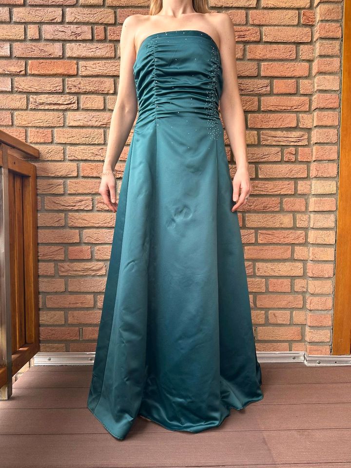 Kleid lang in Wallmenroth