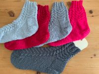 1 Paar handgestrickte Damensocken Gr.38/39 Nordrhein-Westfalen - Meerbusch Vorschau