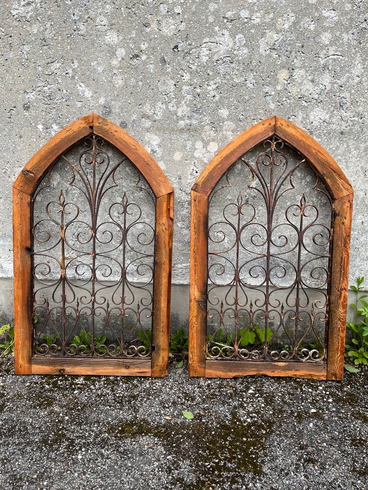 Verkaufe 2 gotische Kapellenfenster in Dingolfing