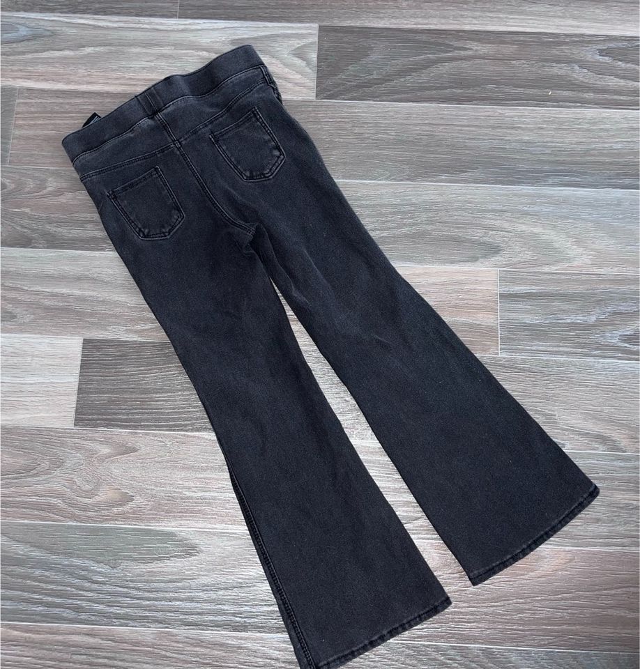 H&M Jeans leggings Jeggings grau schwarz 104 ausgestellt Schlag in Hamburg