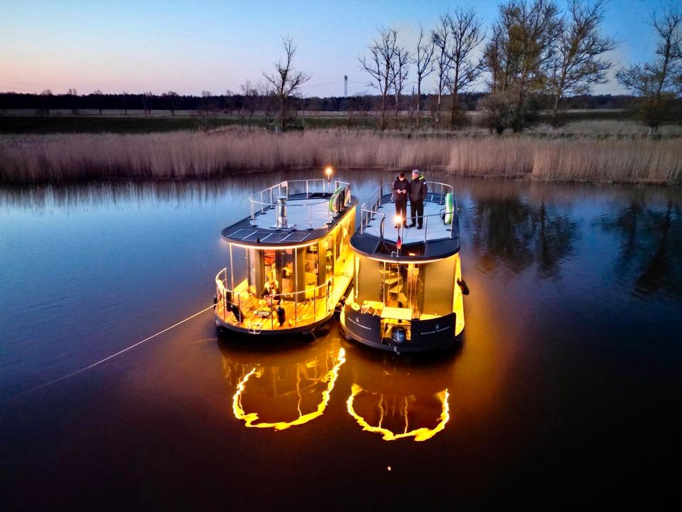 Traumhaft schönes schwimmendes Ferien-Apartment) Hausboot auf der Insel Rügen zu verkaufen in Sellin