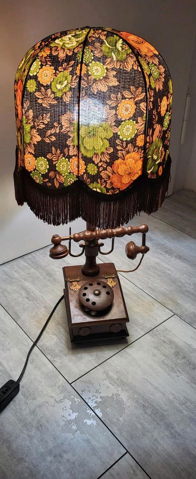Tischlampe vintage holz lampe in Berlin