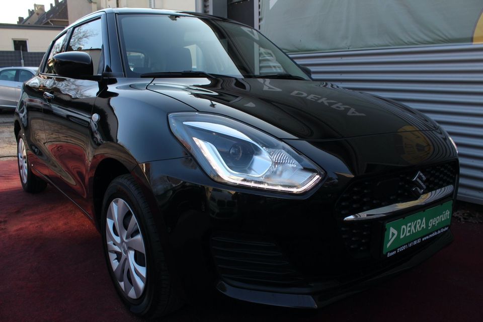 Suzuki SWIFT 1.2 CLUB MILD HYBRID KLIMA e.FENSTER 1.Hd in Essen