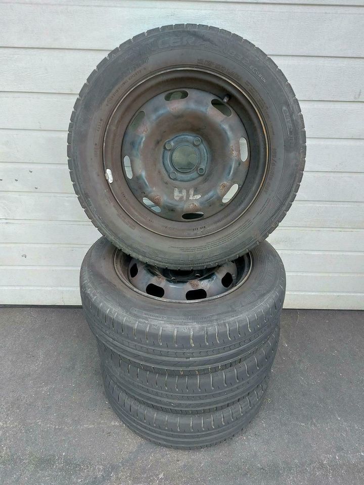 Kompleträder Sommerreifen Citroen C3 185/65R15 88T 6mm in Detmold