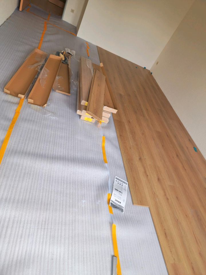 Bodenleger bodenvorbereitung Laminat Vinyl PVC Paket in Rheinberg