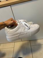 Weiße fila Sneaker Größe 42 wie neu Bayern - Niedernberg Vorschau
