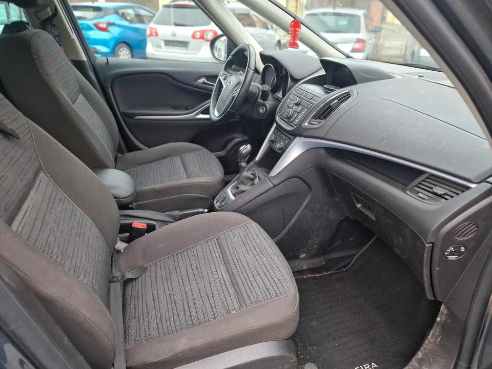 Opel Zafira C 2.0 CDTI KLIMAAUT. / NAVI / SITZHZG. TEXT LESEN ! ! in Münchenbernsdorf