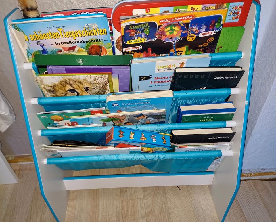 Kleines Bücherregal für Kinder in Rheine