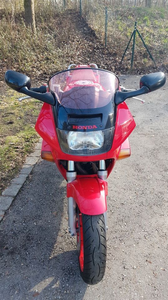 Honda VFR RC 36/1 in Germering