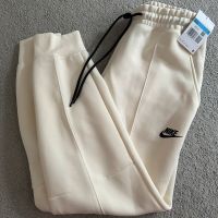 NEU Nike Damen Tech Fleece mid rise Jogginghose Gr.M beige Deggendorf - Mietraching Vorschau